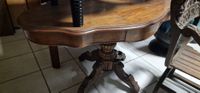 Fauteuil Dagobert, table violon en placage de noyer et une t… (photo 5)