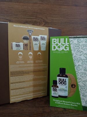 Lot de 2 coffret BULLDOG comprenant :