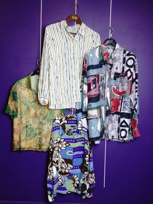 ESCADA et divers Ensemble de 4 chemises fluides, vintage Fem… - Photo 1