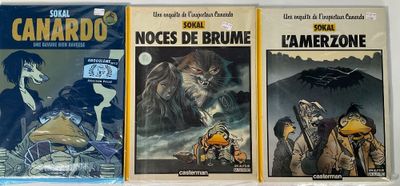 trois livres posés sur une table