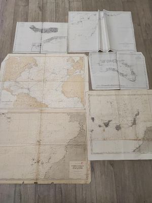 Lot de cartes maritimes en papier, incluant Canaries, Minorq…