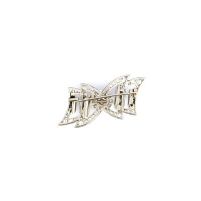 Travail français d'époque Art Déco Broche plaque « Nœud mouv…