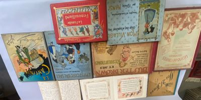 plusieurs livres empilés les uns sur les autres