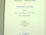 un livre sur lequel figure la photo d'un président