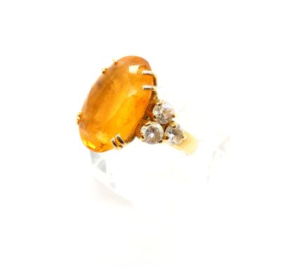 Bague en or jaune 750 °/°° (18k) sertie d'une citrine taillé… - Photo 1