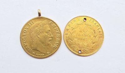 deux pièces d'or, dont l'une représente la tête d'une femme et l'autre une couronne