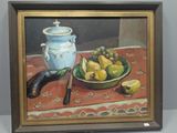 un tableau représentant un bol de fruits et un couteau posés sur une table