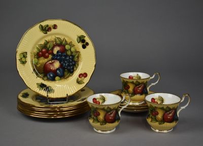 QUEENS China - Partie de SERVICE en porcelaine comprenant 7 …