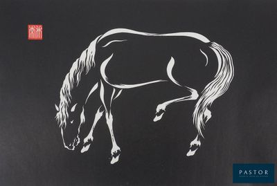 un dessin en noir et blanc représentant un cheval sur fond noir