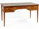 une photo d'un bureau en bois avec des tiroirs et un plateau en marbre