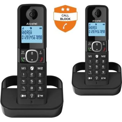 un gros plan sur deux téléphones, chacun affichant un message de blocage d'appel