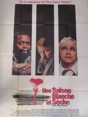 affiche de cinéma française du film « La Saison blanche et sainte »