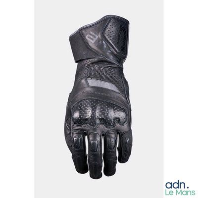une photo d'une paire de gants de moto noirs sur fond blanc