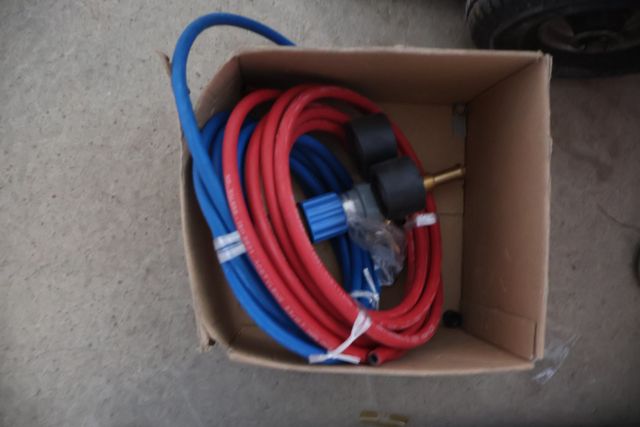 Coffret HILTI comprenant un perforateur TE6-A avec chargeur et de...