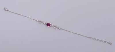 Bracelet en argent, orné en son centre d'un rubis dans un en… - Photo 1