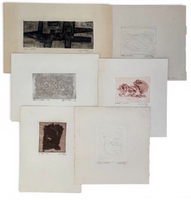 un ensemble de six dessins de formes et de tailles variées sur papier