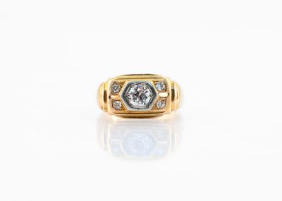 Chevalière de dame en or jaune 750 ‰ ornée d'un brillant tai…
