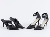 deux paires de chaussures à talons hauts noires sur fond blanc