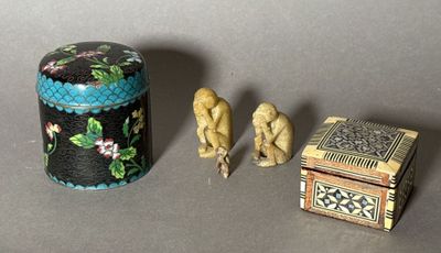 CHINE XXe siècle Pot couvert à décor en émaux cloisonnés de …