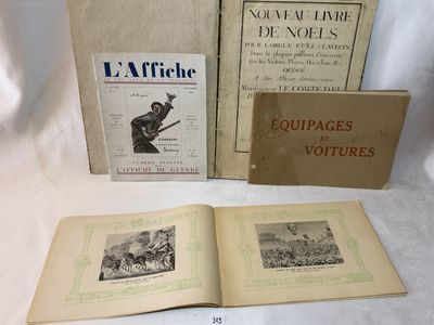 Plusieurs livres sont posés sur une table recouverte d'une nappe blanche.