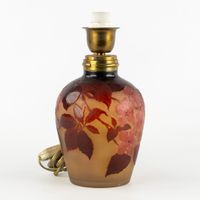Émile Gallé (1846-1904), lampe de table ornée de fleurs en f… (photo 6)