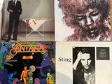 quatre pochettes d'album différentes représentant un homme en smoking et un homme en costume-cravate