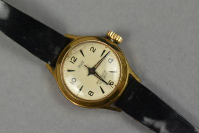 a watch that is sitting on a table