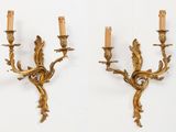 paire d'appliques murales anciennes en laiton avec fleurs et feuilles