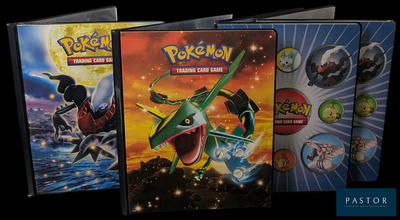 trois jaquettes de DVD des films Pokémon sur fond noir