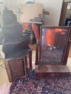 Une encoignure d'applique et un miroir de coiffeuse en bois … - Photo 1