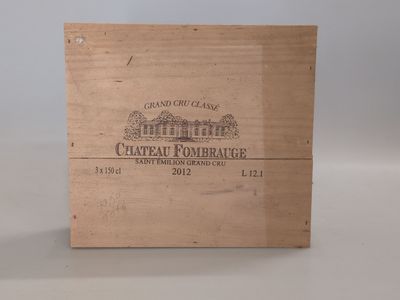une boîte en bois sur laquelle est apposée une étiquette portant l'inscription « Château Pomeraile »