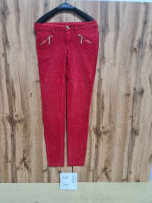 Lot de 25 pantalons femme ? Tailles diffrentes