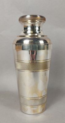 APOLLO. Shaker en métal argenté. - Photo 1