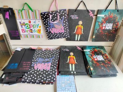 84 sacs cadeaux