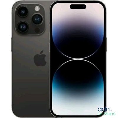 un gros plan sur un iPhone 11 et un iPhone 11