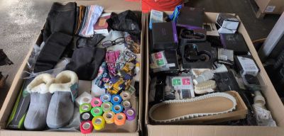 135 / 1 palette de 119 kg de mix (support smartphones,…