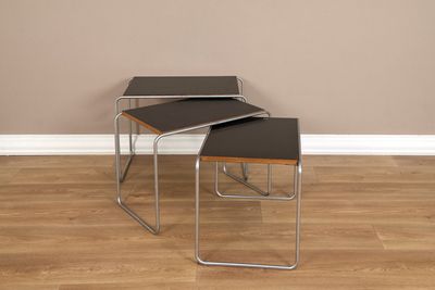 Travail danois Suite de 3 tables gigognes circa 1970 Structu…