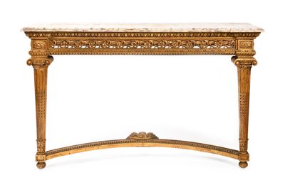 CONSOLE en bois mouluré, sculpté et doré à décor ajouré de fleurons, f - Photo 1