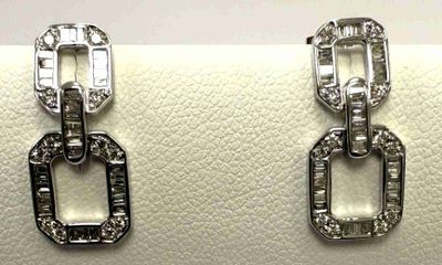 Tres Belle Paire DE Pendants D'Oreilles EN OR Blanc