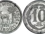 a close up of a coin with a picture of an animal on it