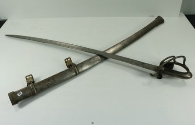 deux épées posées sur une table