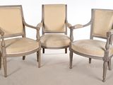 trois chaises avec un revêtement beige, revêtement beige, revêtement beige, revêtement beige, revêtement beige, revêtement beige, revêtement beige, revêtement beige