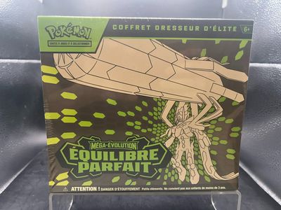 boîte de cartes à collectionner Pokémon avec l'image d'une fusée dessus