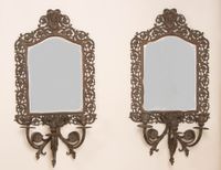 Paire d'appliques murales en bronze à trois bougeoirs, miroi…