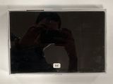 une personne se prenant en photo dans un miroir