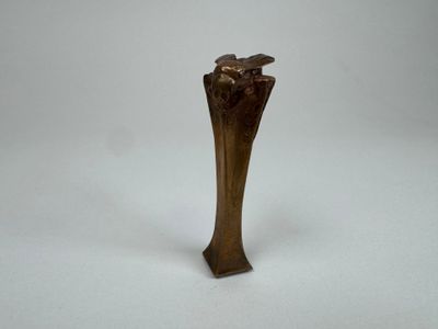 H. DELVERT, XXe. Sceau à cacheter en bronze patiné à décor d… - Photo 1