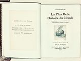 une personne tenant un livre avec l'image d'un homme dans un bateau