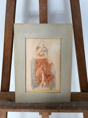 tableau représentant une femme en robe rouge assise sur un chevalet en bois