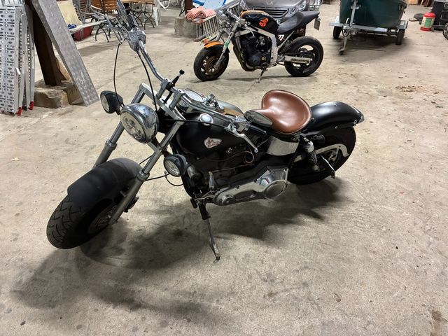 Moto HARLEY DAVIDSON immatriculé 1658 MQ 23, 1ère mise en circula...