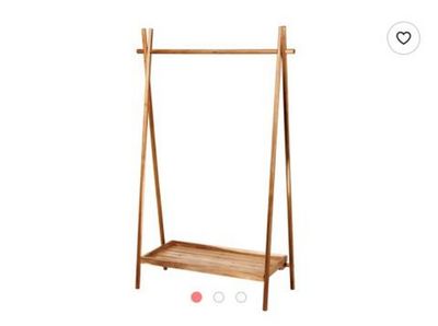 Porte-vêtements en bois avec étagère à vendre à Los Angeles, Californie